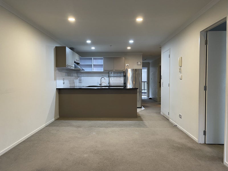220/26 Remuera Road, Newmarket, Auckland - Carousel 1
