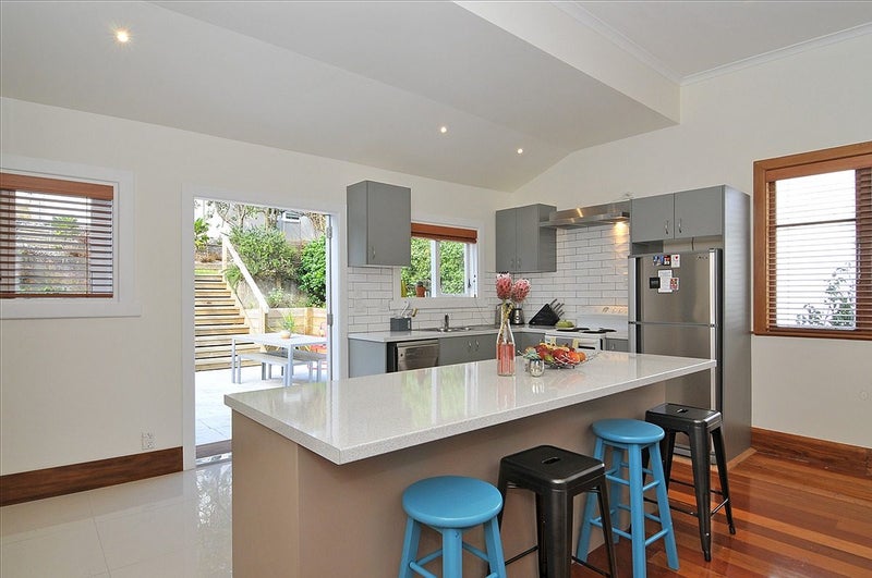 61 Moxham Avenue, Hataitai, Wellington - Carousel 2