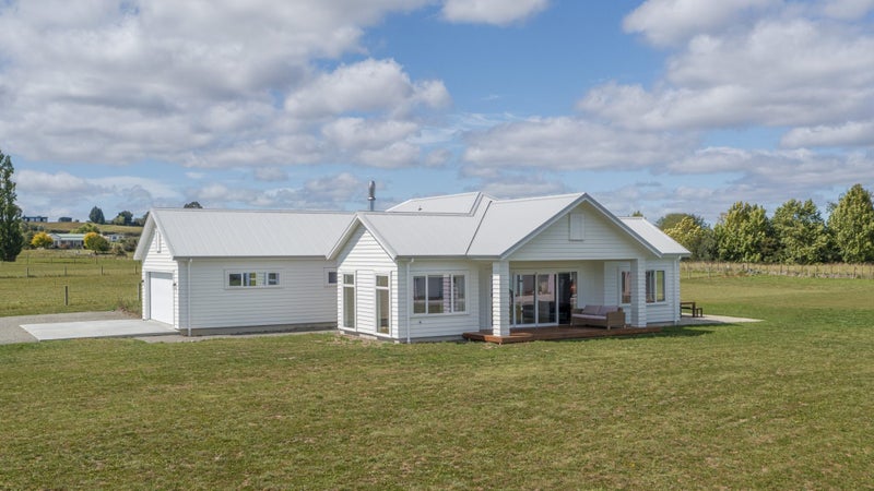 7 Jensen Drive, Waipukurau, Waipukurau - Carousel 1