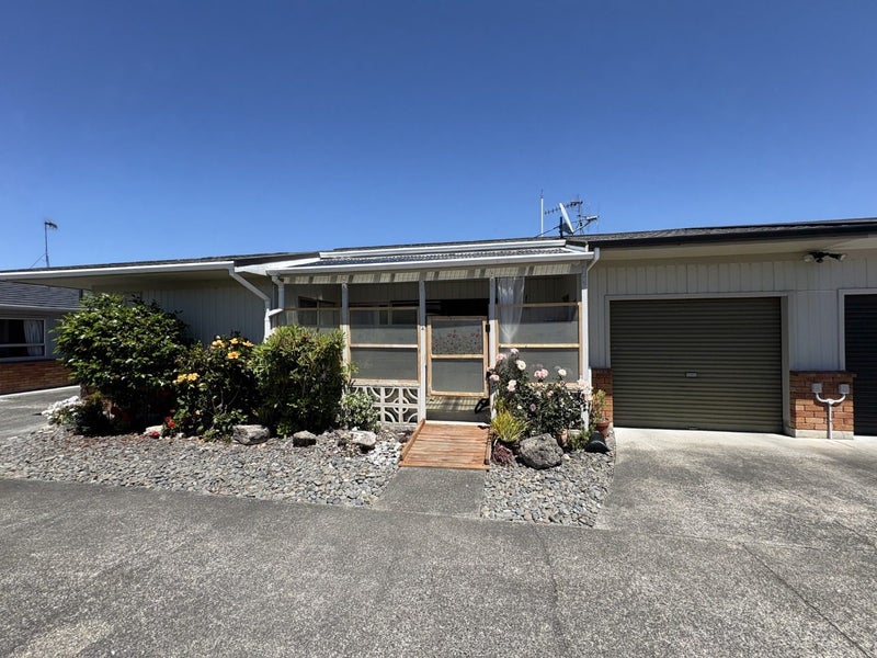 4/20 BOWLING ROAD, GREENMEADOWS, NAPIER - Carousel 1