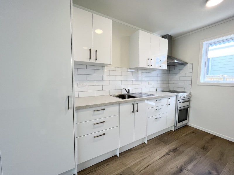 2/72 Paihia Road, Onehunga, Auckland - Carousel 2