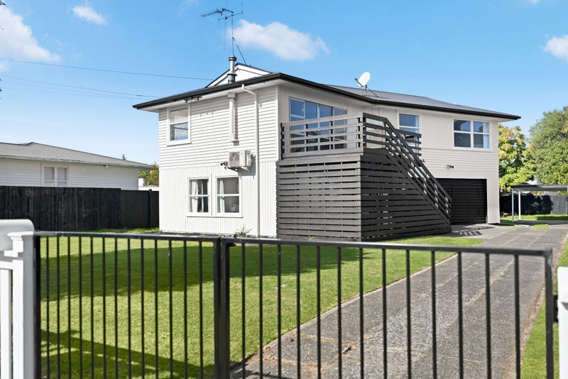 66 Lewis Street, Glenview, Hamilton - Carousel 2