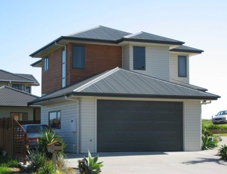 7 Captains Cove, Coastlands, Whakatane - Carousel 1