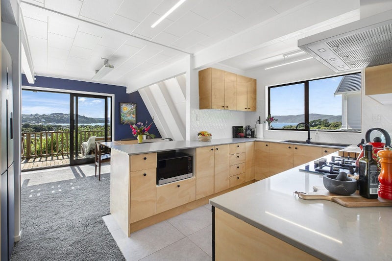 49 Mantell Street, Seatoun, Wellington - Carousel 1