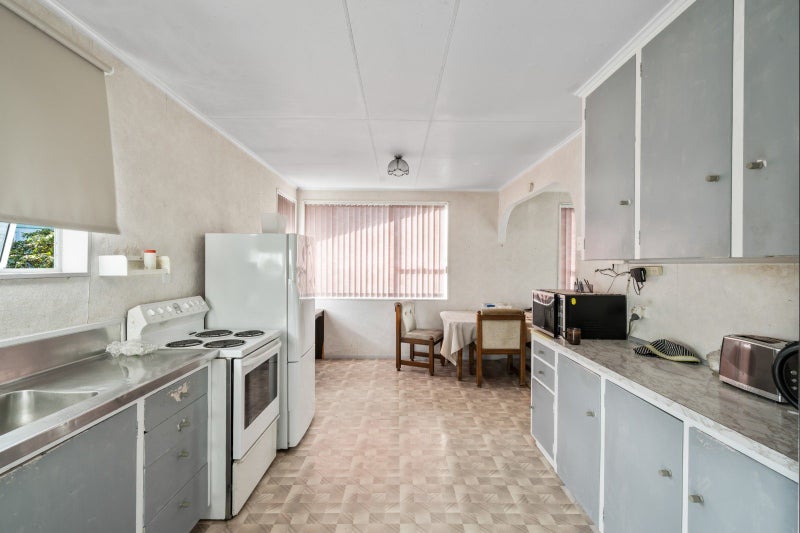 22 Tavistock Street, Westown, New Plymouth - Carousel 2