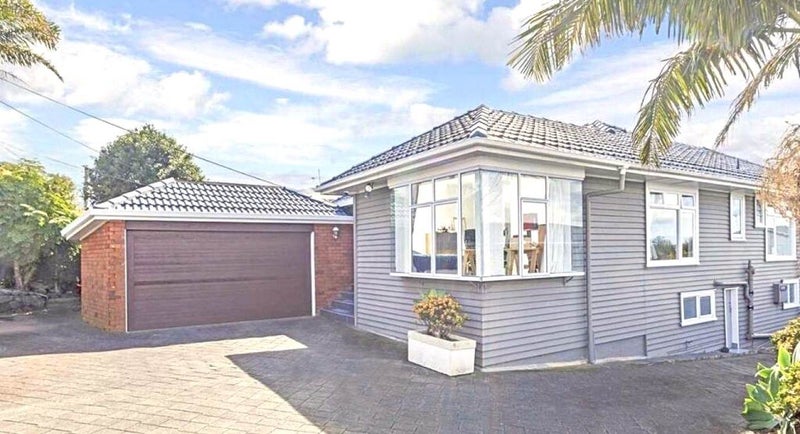 89 East Coast Road, Castor Bay, Auckland - Carousel 2