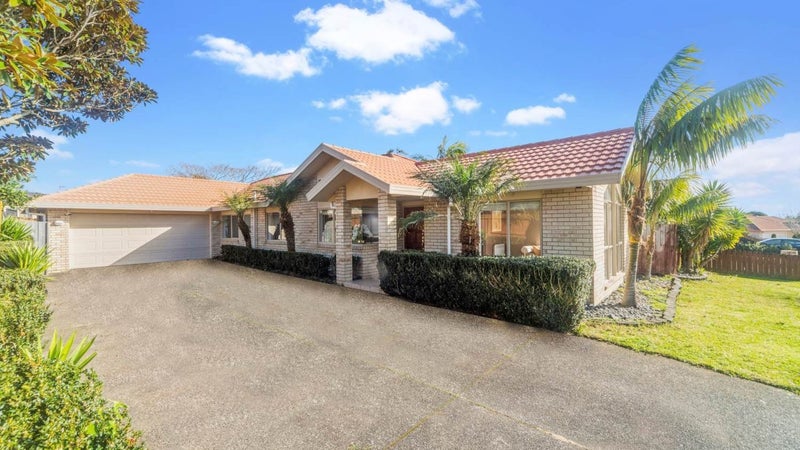 13 Newinn Crescent, East Tamaki Heights, Auckland - Carousel 1