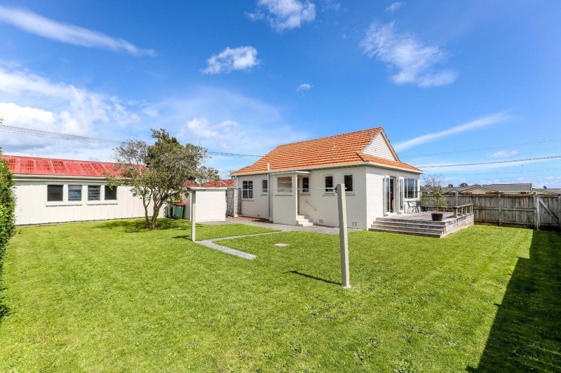 141 Tukapa Street, Westown, New Plymouth - Carousel 9