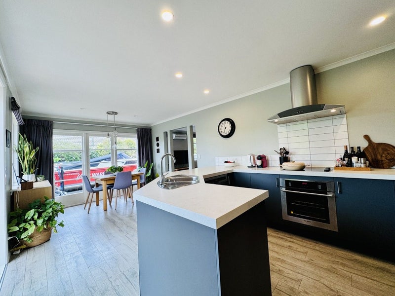21 Larch Place, Casebrook, Christchurch - Carousel 2