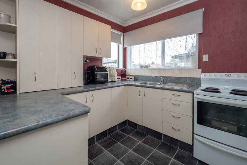 2/13 WELLINGTON STREET, Hampstead, ASHBURTON - Carousel 2