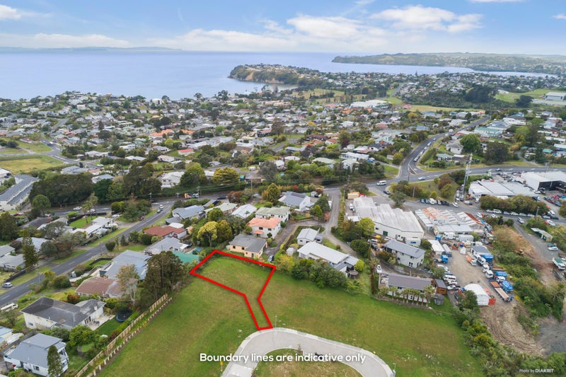 17 Whenuateitei Crescent, Stanmore Bay, Whangaparāoa - Carousel 2