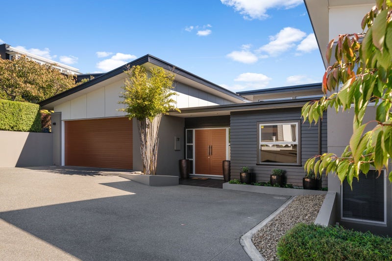 10 Quarry Hill Terrace, Kennedys Bush, Christchurch - Carousel 2