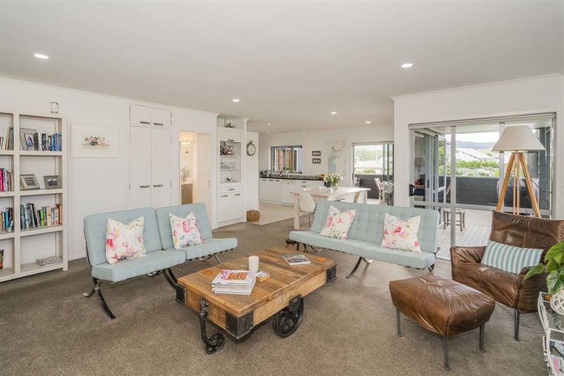 8 Jackman Avenue, Whitianga - Carousel 2