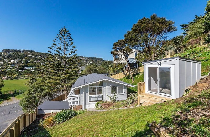 12 Chartwell Drive, Crofton Downs, Wellington - Carousel 2