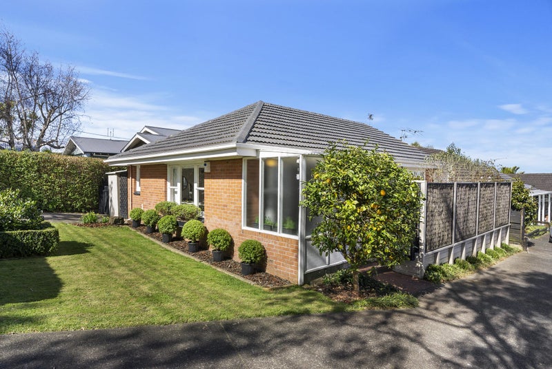 1/9 Tawa Road, Onehunga, Auckland - Carousel 1