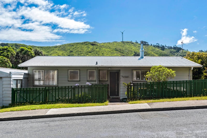 202 Mitchell Street, Brooklyn, Wellington - Carousel 1