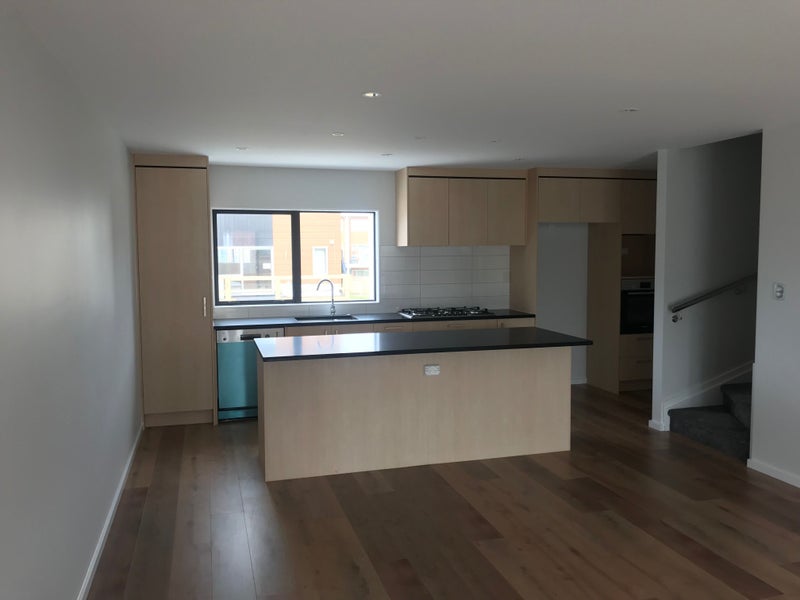 3 Meritage Lane, Te Atatu South, Auckland - Carousel 1