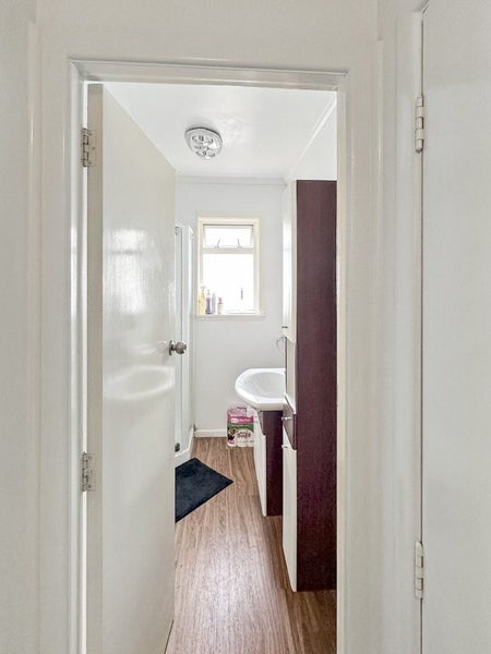 28 Marion Street, Silverstream, Upper Hutt - Carousel 8