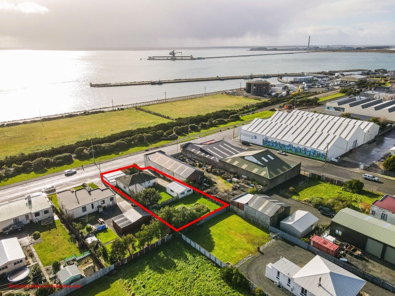 182 Gore Street, Bluff - Carousel 1