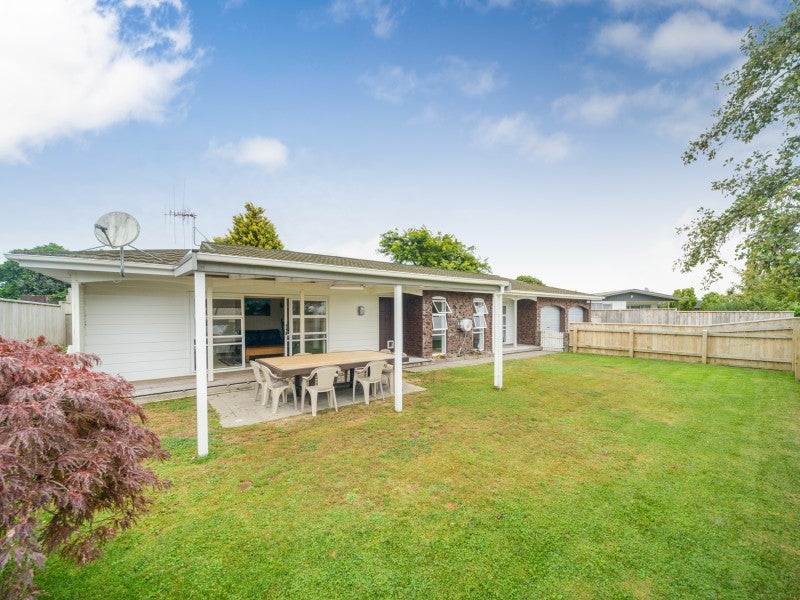 34 Meadowbrook Drive, Cloverlea, Palmerston North - Carousel 1