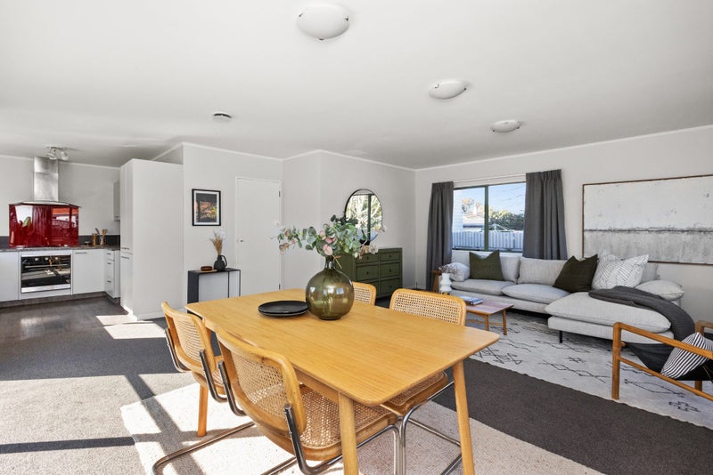 29A NUFFIELD AVENUE, MAREWA, NAPIER - Carousel 1