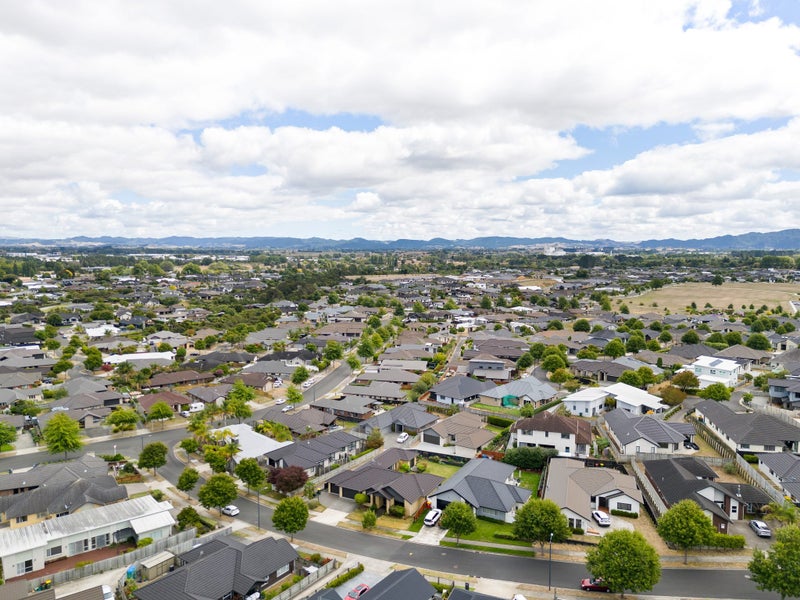 7 Northbrook Glen, Flagstaff, Hamilton - Carousel 28