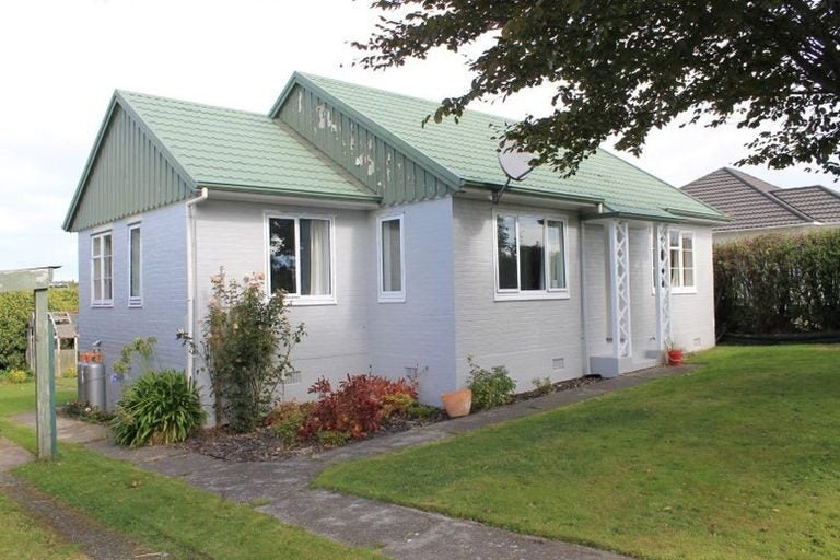 413 Tay Street, Turnbull Thomson Park, Invercargill - Carousel 1