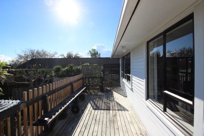 9A Hadfield Avenue, Waterview, Auckland - Carousel 20