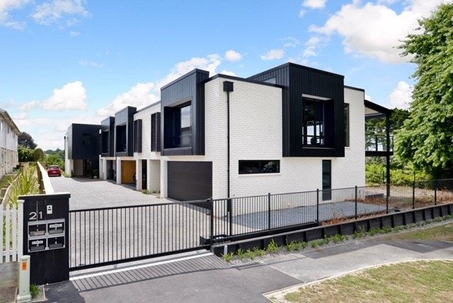 1/21 Manning Street, Hamilton Central, Hamilton - Carousel 1