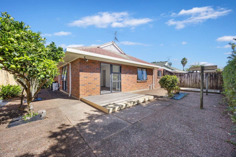 2/101 Titirangi Road, New Lynn, Auckland - Carousel 1