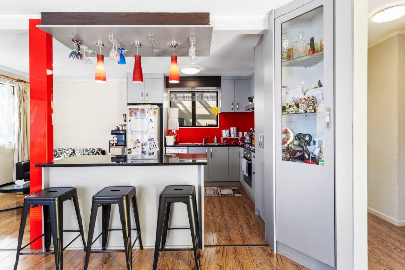 2/76 Palmers Road, Clendon Park, Auckland - Carousel 1