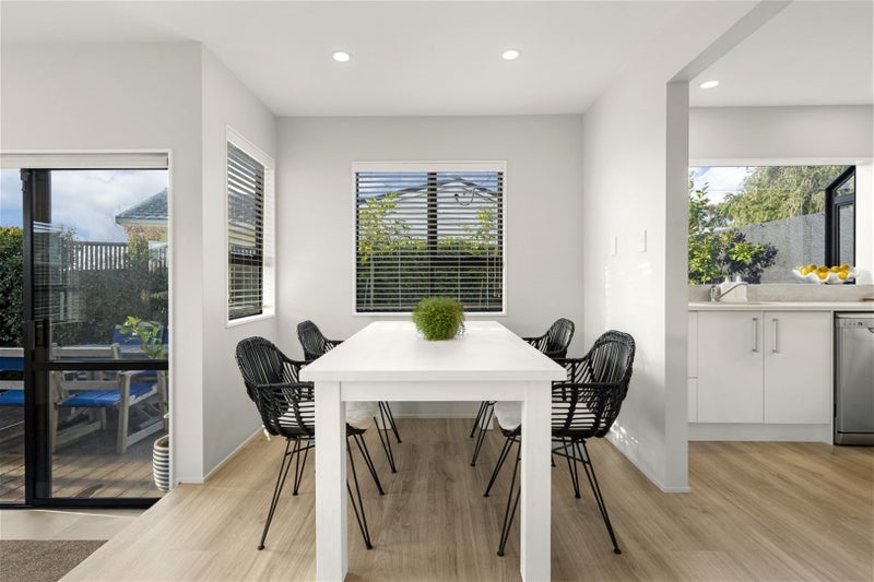 2/24 Exmouth Road, Northcote, Auckland - Carousel 18