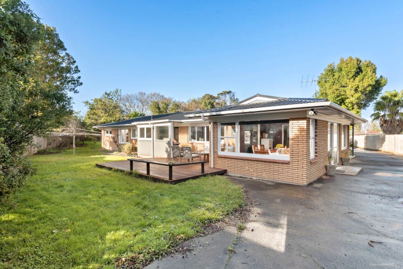 5 Snell Place, Pakuranga, Auckland - Carousel 1