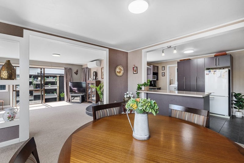 5A Glenn Terrace, Otumoetai, Tauranga - Carousel 1