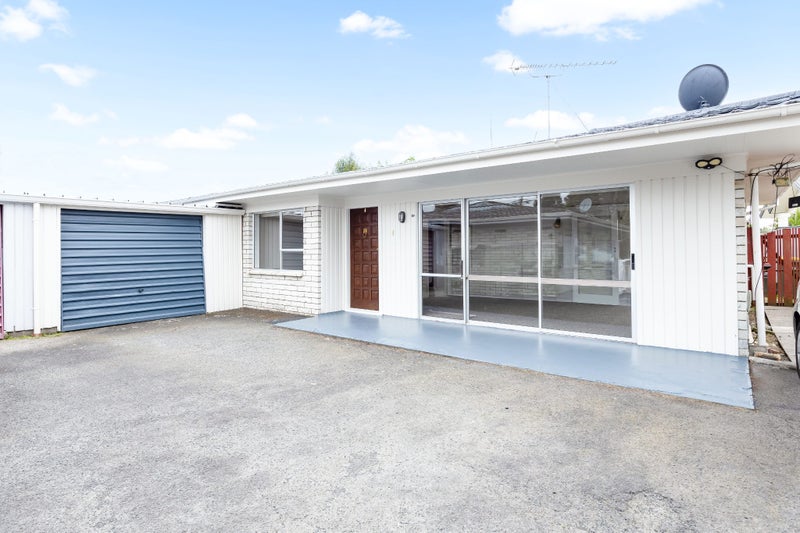 6B Sandleigh Road, Hamilton Lake, Hamilton - Carousel 1