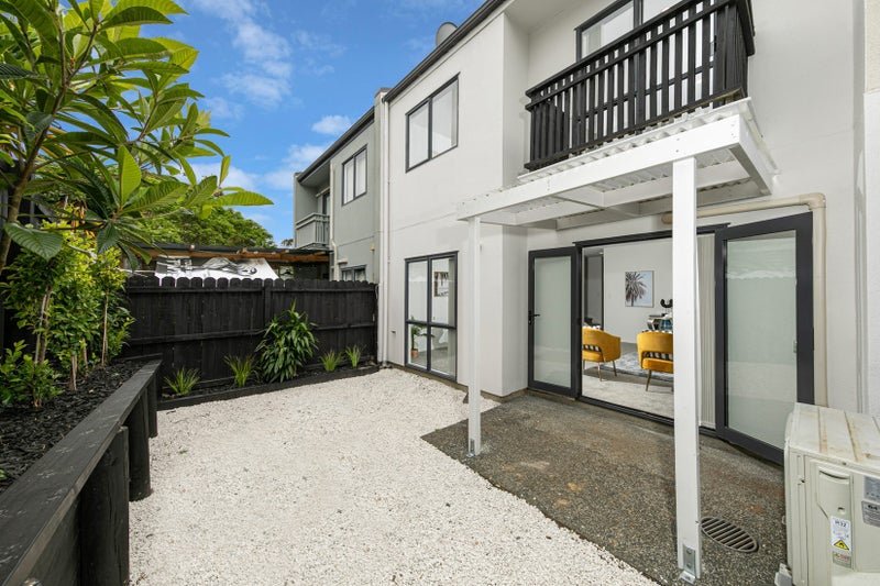 35 Rakich Place, Henderson, Auckland - Carousel 1