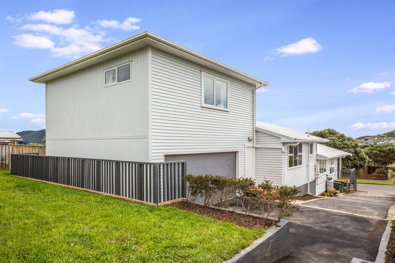 33 Miranda Street, Cannons Creek, Porirua - Carousel 1