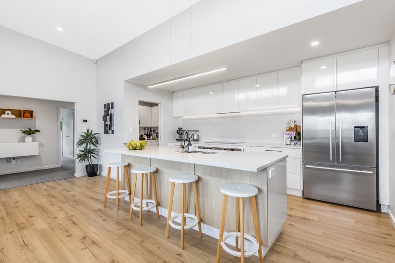 28 Banks Boulevard, Whitby, Porirua - Carousel 2