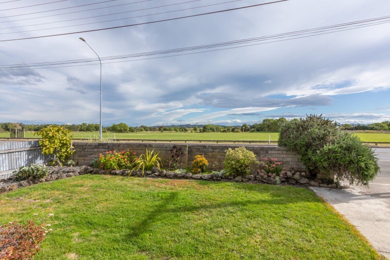 76 Meeanee Quay, Westshore, Napier - Carousel 24