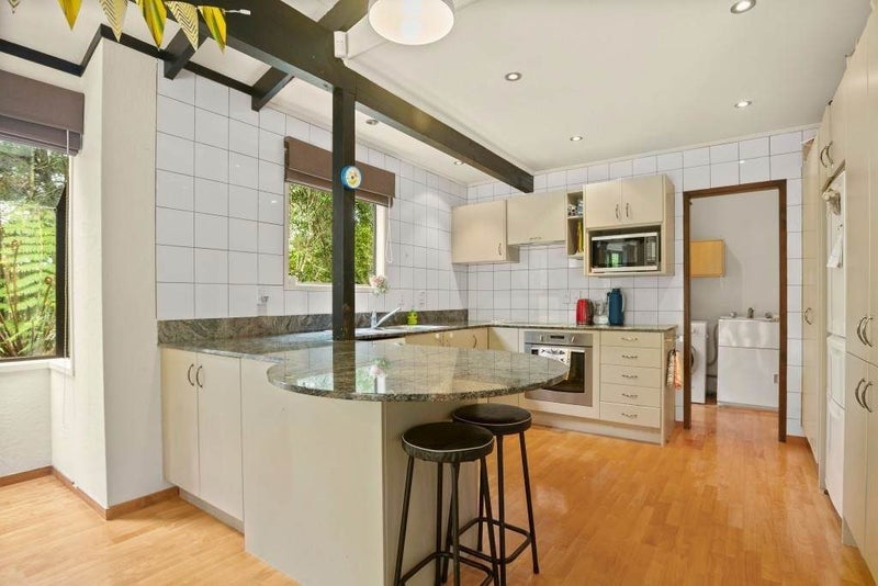 15 Caram Place, Birkenhead, Auckland - Carousel 7