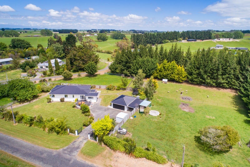 12 Clive Street, Halcombe, Feilding - Carousel 2