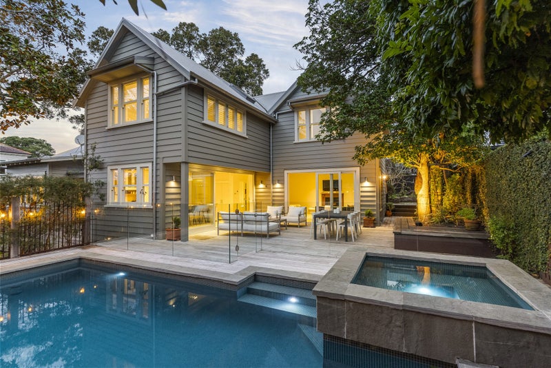 15 Percival Parade, Saint Marys Bay, Auckland - Carousel 1