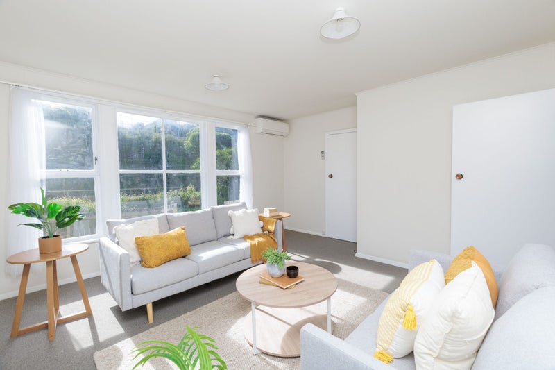 1/2 Takatimu Way, Johnsonville, Wellington - Carousel 2