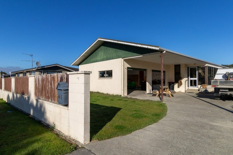 41 Waterford Drive, Winton, Winton - Carousel 1