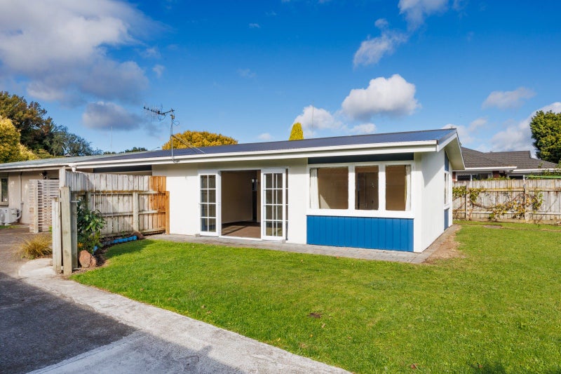 15B Churchill Avenue, Hokowhitu, Palmerston North - Carousel 1