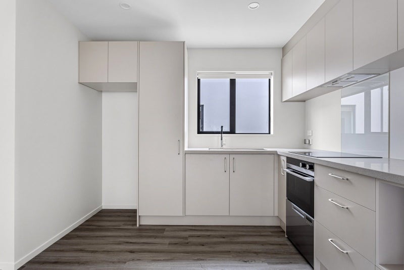 3/10 Exeter Street, Merivale, Christchurch - Carousel 2