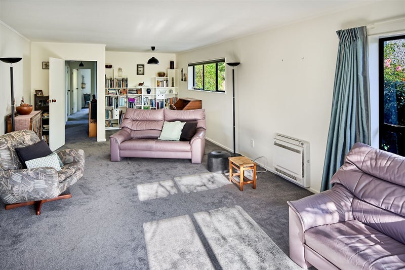 10 Nikau Street, Eastbourne, Lower Hutt - Carousel 2