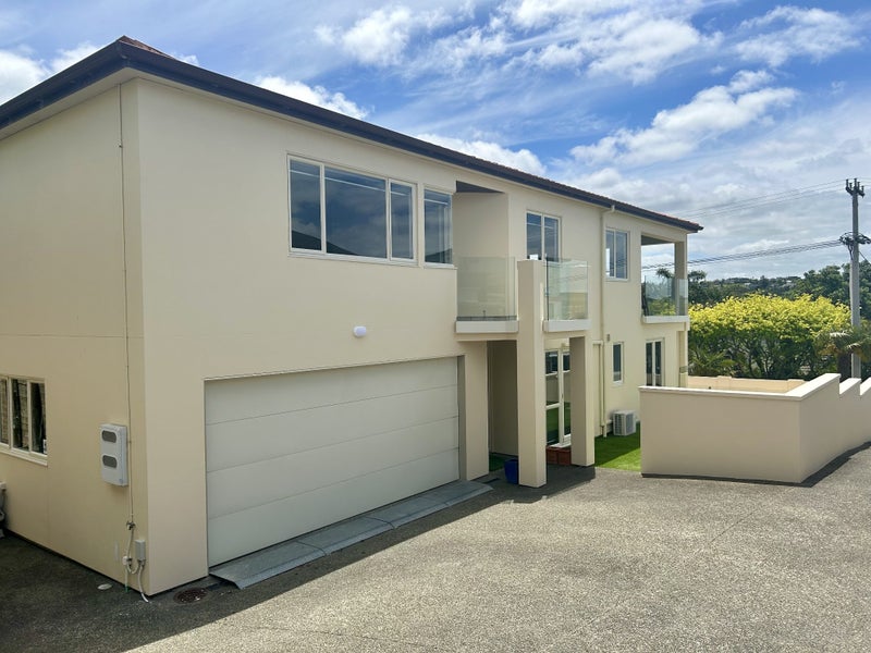 11 Beechwood Road, Rothesay Bay, Auckland - Carousel 2