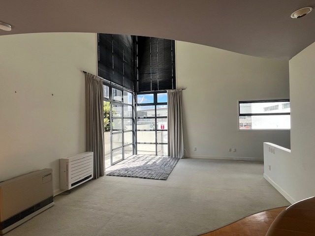10E Hobson Street, Thorndon, Wellington - Carousel 1