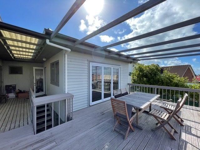 23 Tobruk Crescent, Milford, Auckland - Carousel 1